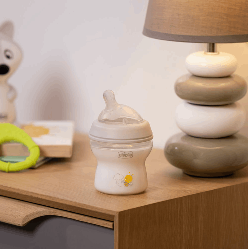 Chicco Butelka plastikowa NaturalFeeling przepływ wolny 0m+ 150 ml, 1 szt.