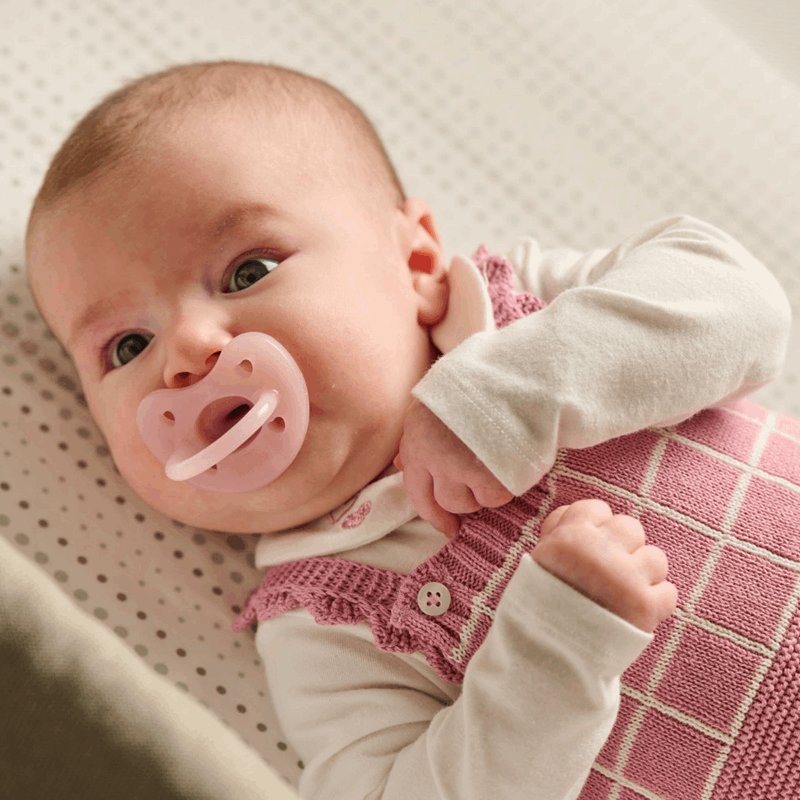 Chicco Smoczek uspokajający silikonowy PhysioForma Soft różowy 2-6 m, 1 szt.