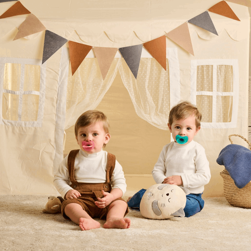 Chicco Smoczek uspokajający silikonowy PhysioForma Soft różowy 6-16 m, 1 szt.