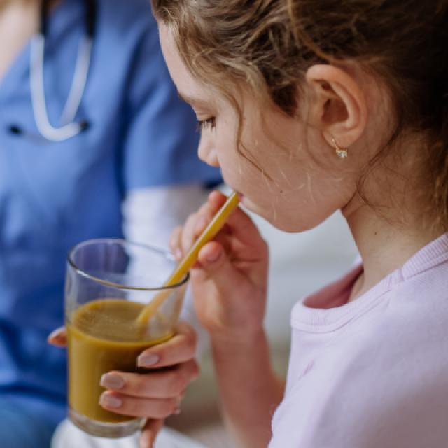 Fenyloketonuria - co to za choroba? Objawy, przyczyny i dziedziczenie