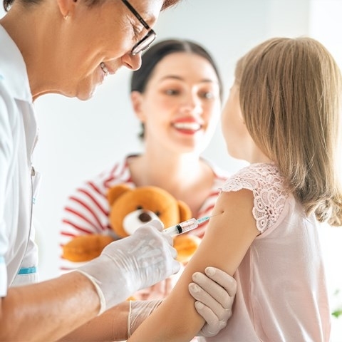 Kalendarz szczepień 2022 - dzieci, młodzież, dorośli