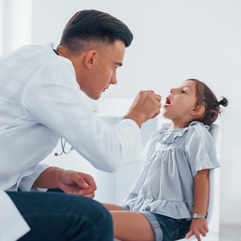 Mononukleoza zakaźna – objawy, przyczyny, leczenie