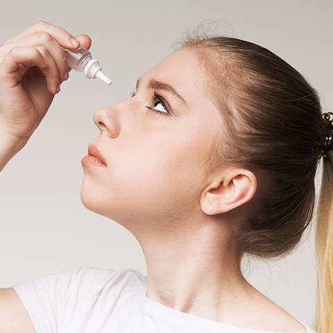 Zapalenie spojówek – wszystko co musisz o nim wiedzieć – przyczyny, objawy, leczenie