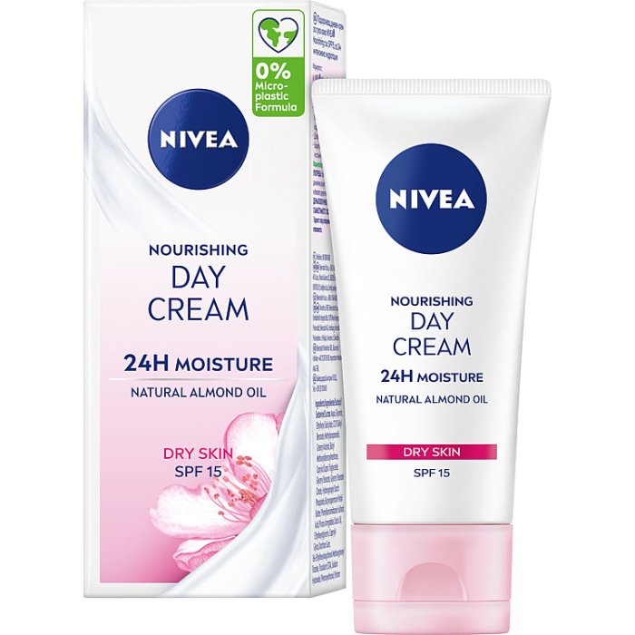 Nivea Odżywczy Krem na dzień 24H nawilżenia SPF 15, 50 ml