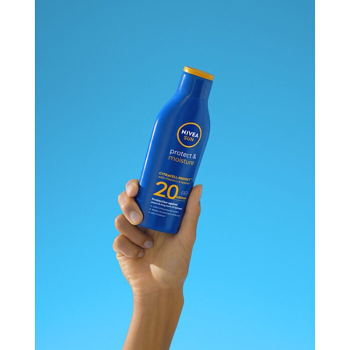 NIVEA SUN Protect & Moisture Balsam do opalania SPF20 200 ml