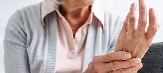 Reumatoidalne zapalenie stawów (RZS) — poradnik medicare.pl